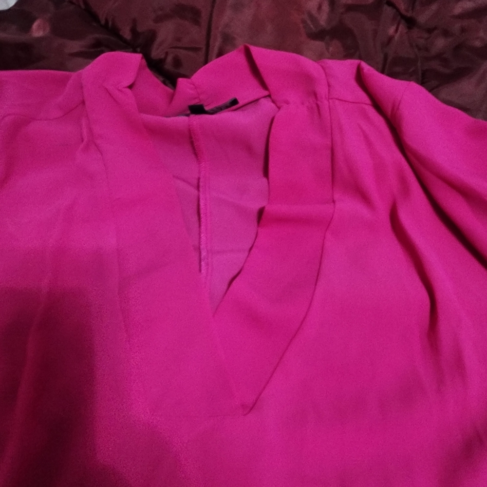 Eloquii Fuchia v neck tunic